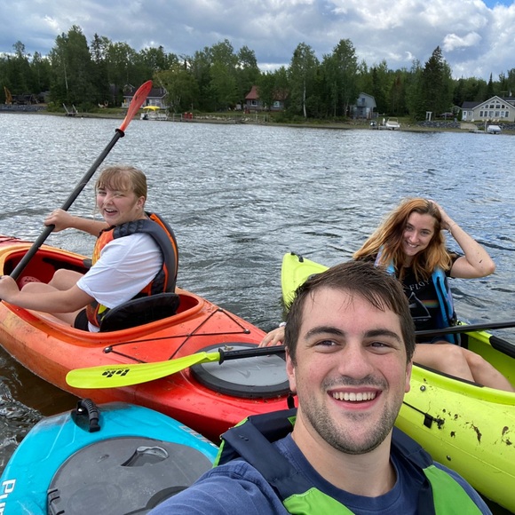 Meet your Posher, Drew - Picture 3 of 3